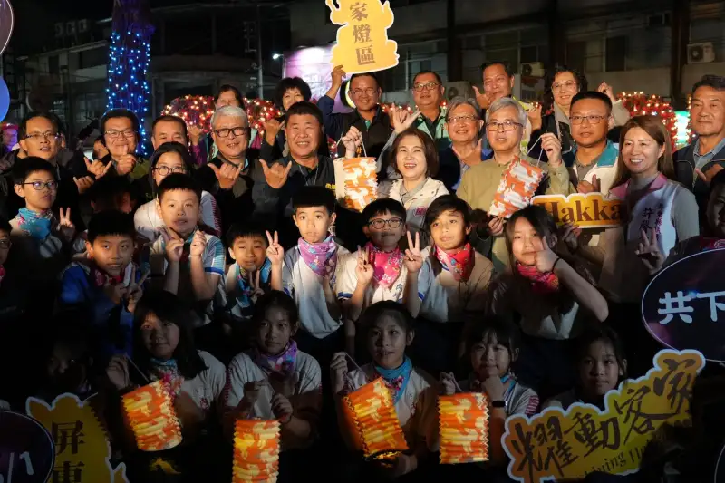 「耀動客家」璀璨點燈　2026屏東燈節客家燈區閃耀登場