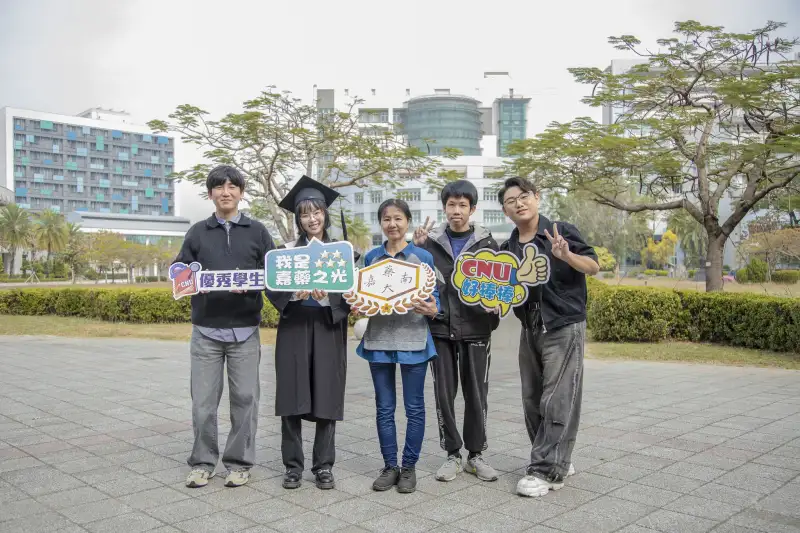 嘉南藥理大學60周年迎喜訊 第40位提前畢業生誕生