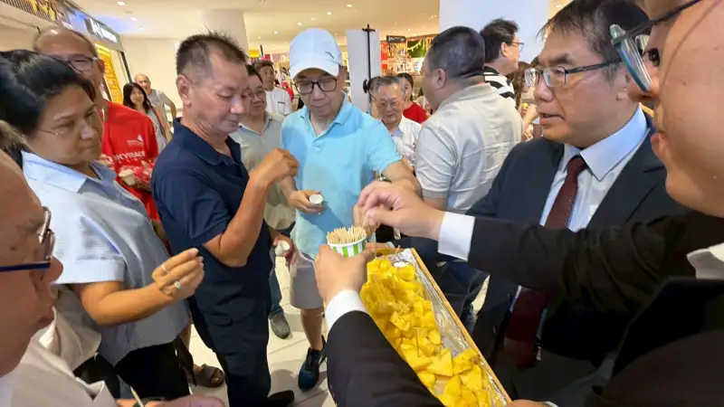 黃偉哲馬國賣完芒果、蜜棗再賣鳳梨火速完銷