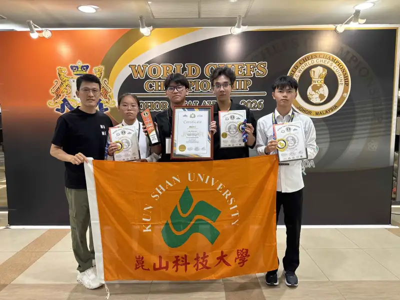 金牌全壘打！崑大餐飲系咖啡拉花橫掃國際賽　勇奪4金成全場焦點