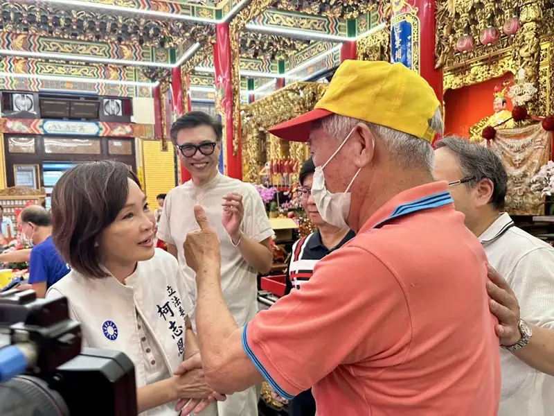 端午佳節傳溫情 柯志恩三鳳宮發送愛心粽關懷鄉親