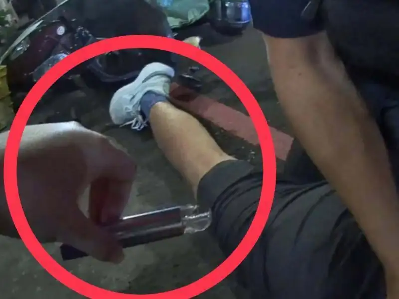 綠燈發呆露餡 毒駕男拒檢狂逃 高雄警民聯手壓制查獲喪屍菸彈