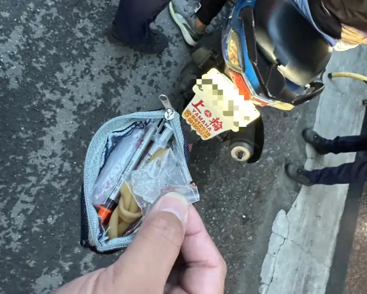 前鎮男毒駕又無照  手套內竟藏七包毒品