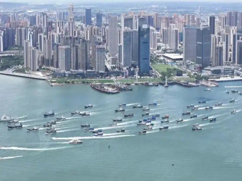 臺灣青年齊聚湛江 共賞萬船齊發開漁盛景