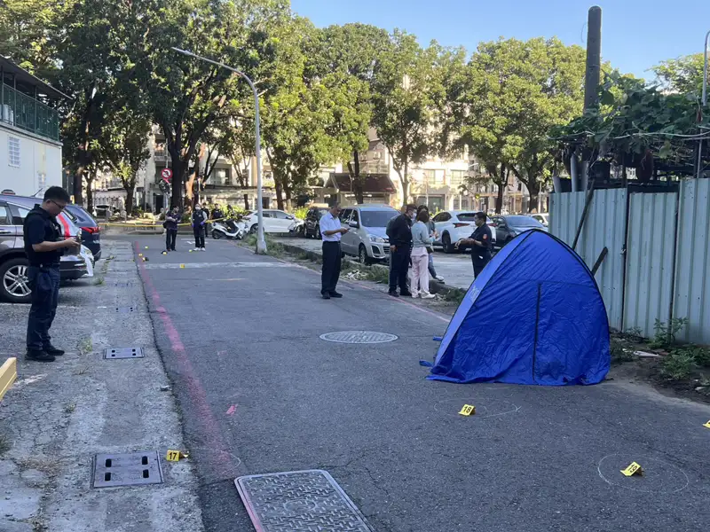 高雄左營清晨槍響　男子遛狗遭近距離開槍斃命　凶嫌燒車滅證逃亡