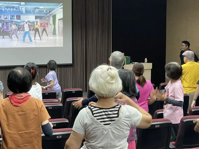 9/20「身心樂活齊步走」系列講座最終場營養師無負擔美食分享