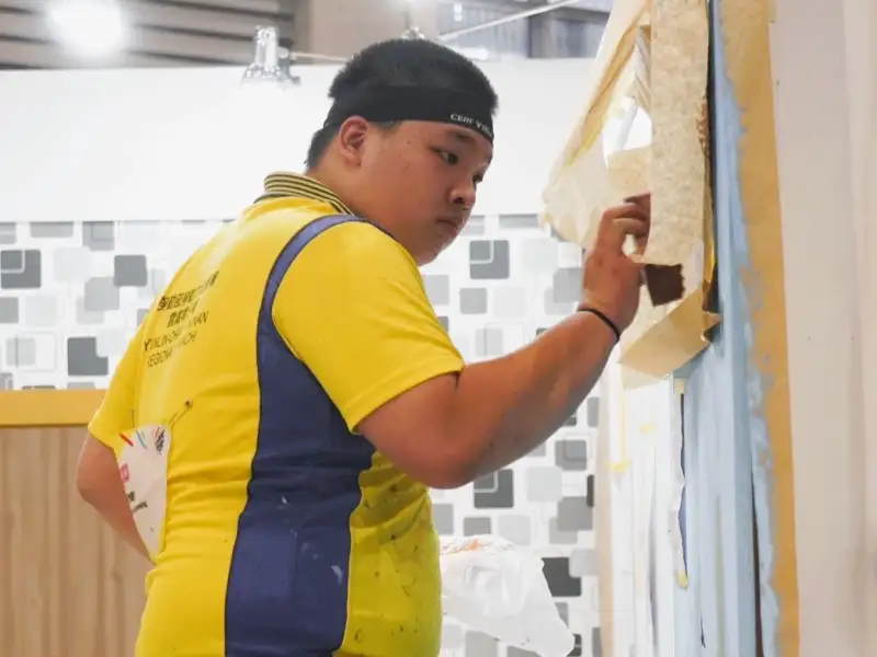 以技致勝、邁向世界 南分署漆作裝潢國手洪錦瑋盼為國爭光