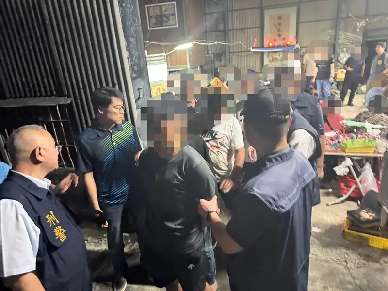 偏僻工寮成賭場　高雄警方查扣20萬賭資、逮捕38人